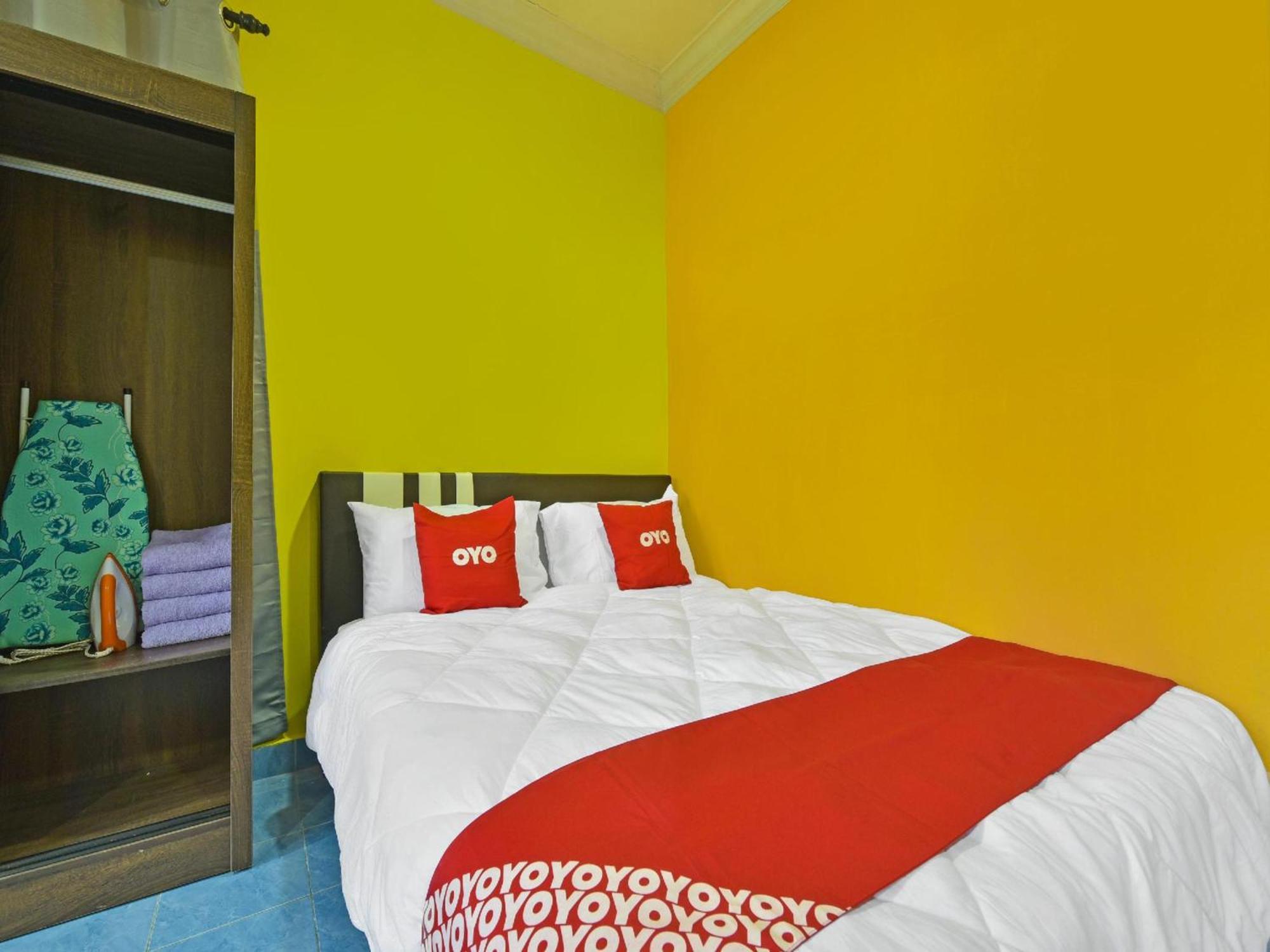 Oyo 90744 Bari Indah Beach Resort Kuala Terengganu Exterior photo